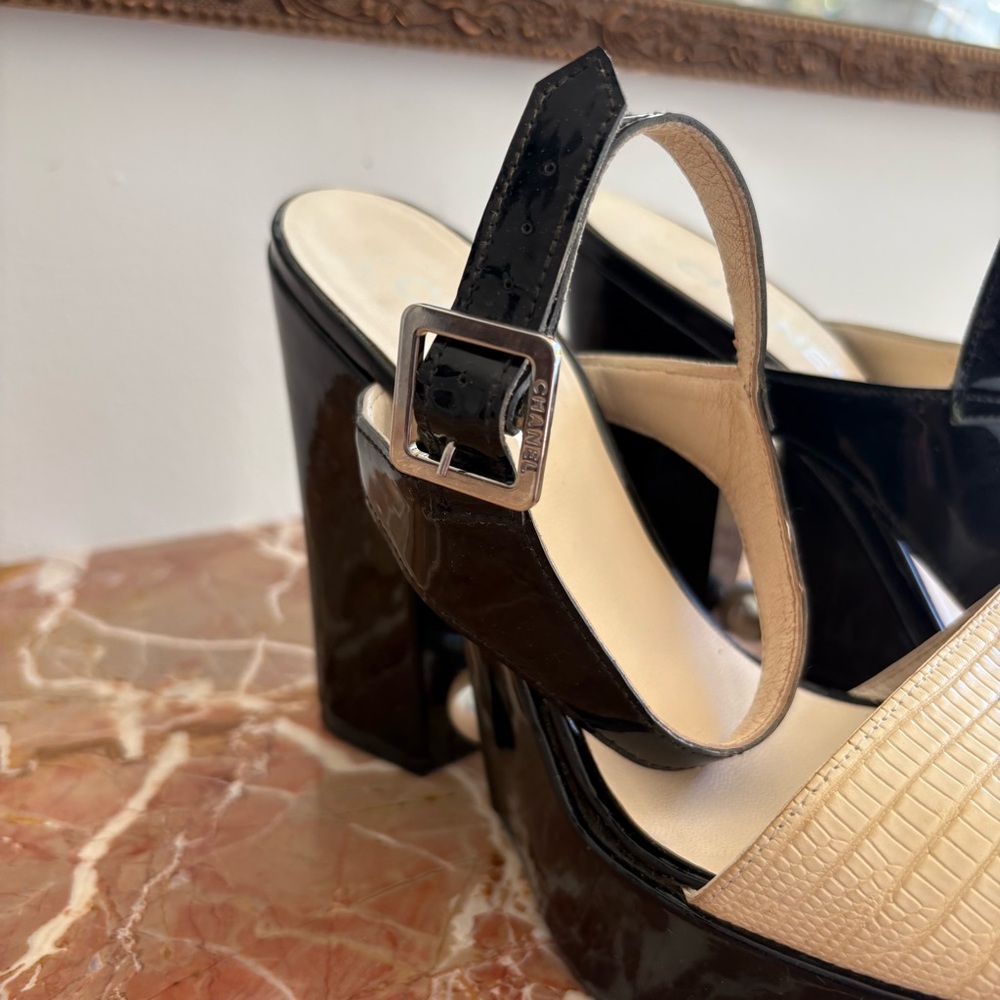 Chanel Black and Cream Women's Platform Heels 39 - Picture 10 of 10